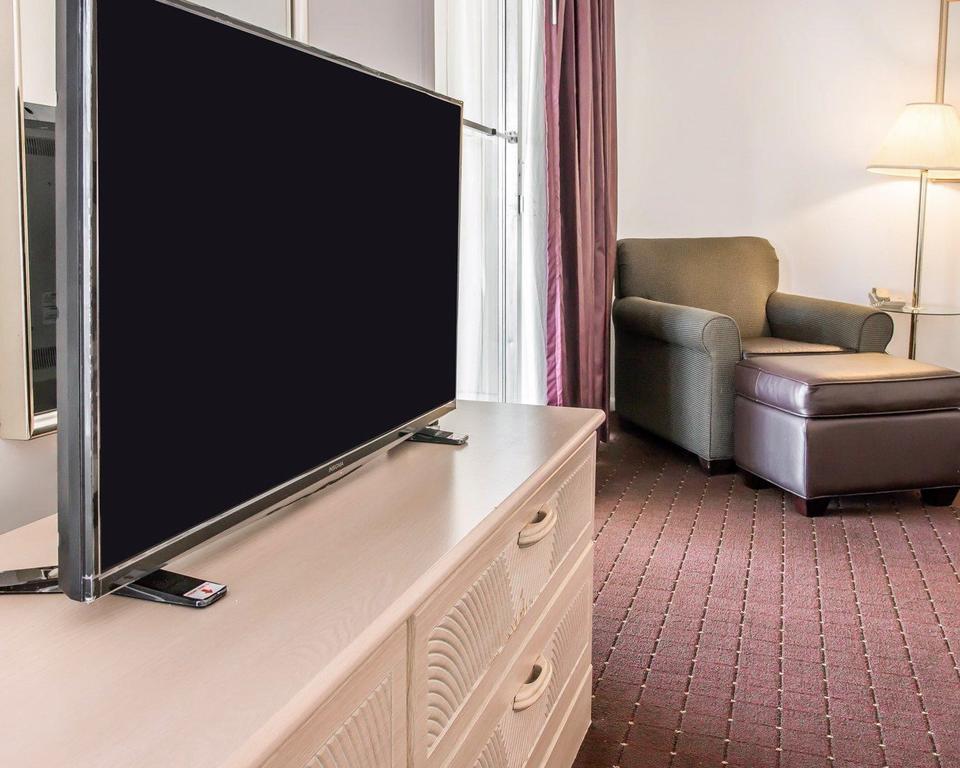 Econo Lodge Central Midland Luaran gambar