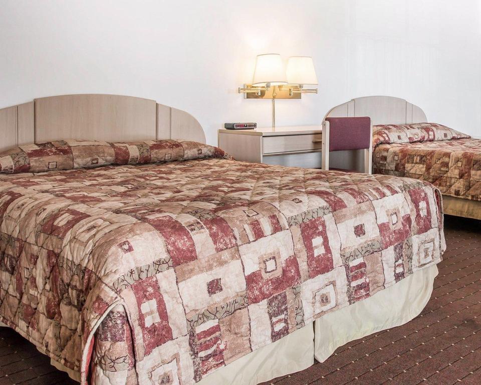 Econo Lodge Central Midland Luaran gambar
