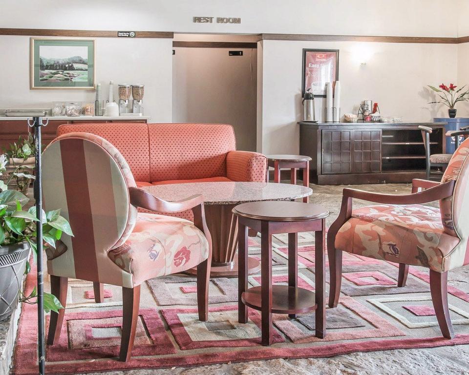 Econo Lodge Central Midland Luaran gambar
