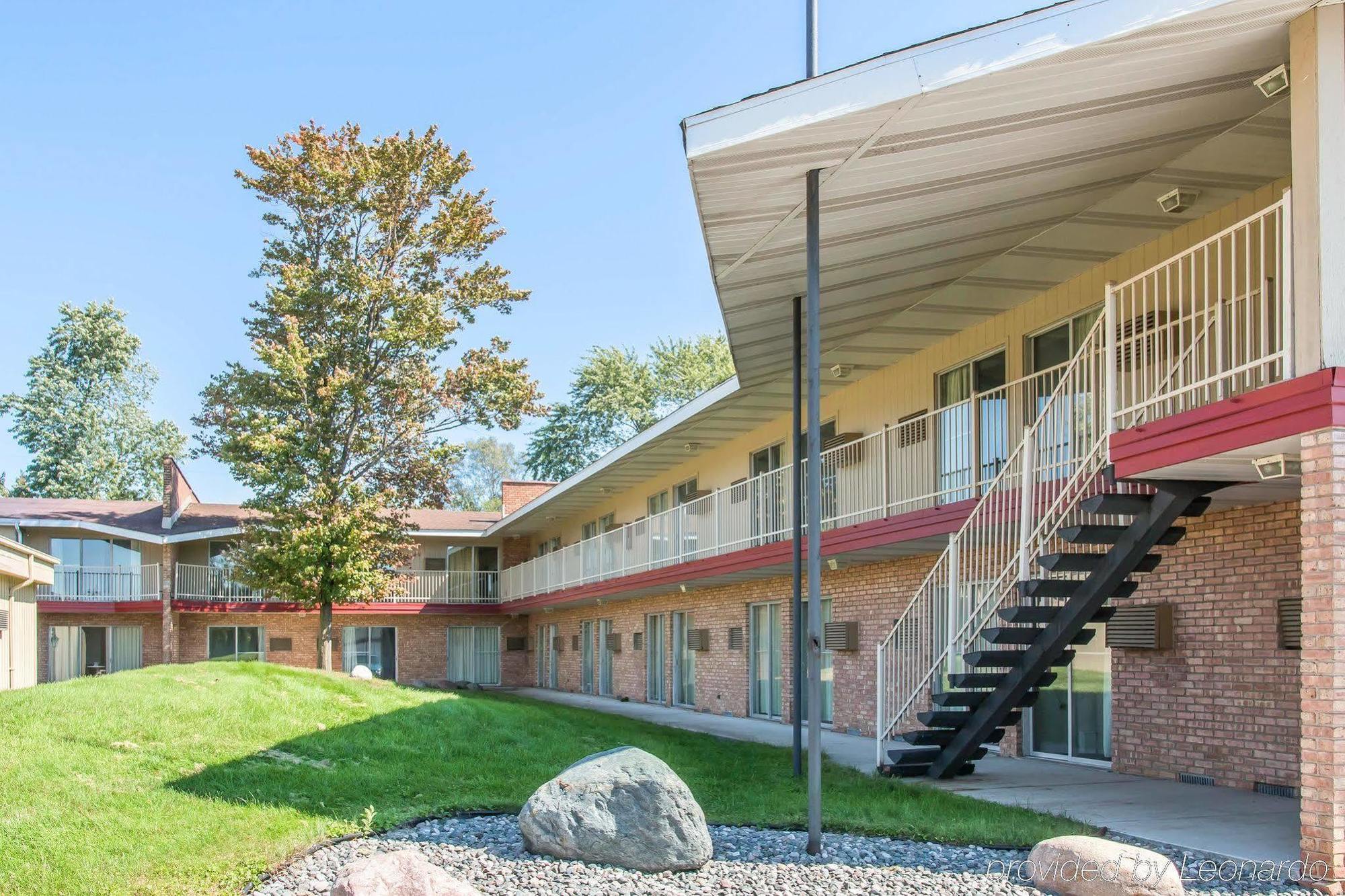 Econo Lodge Central Midland Luaran gambar
