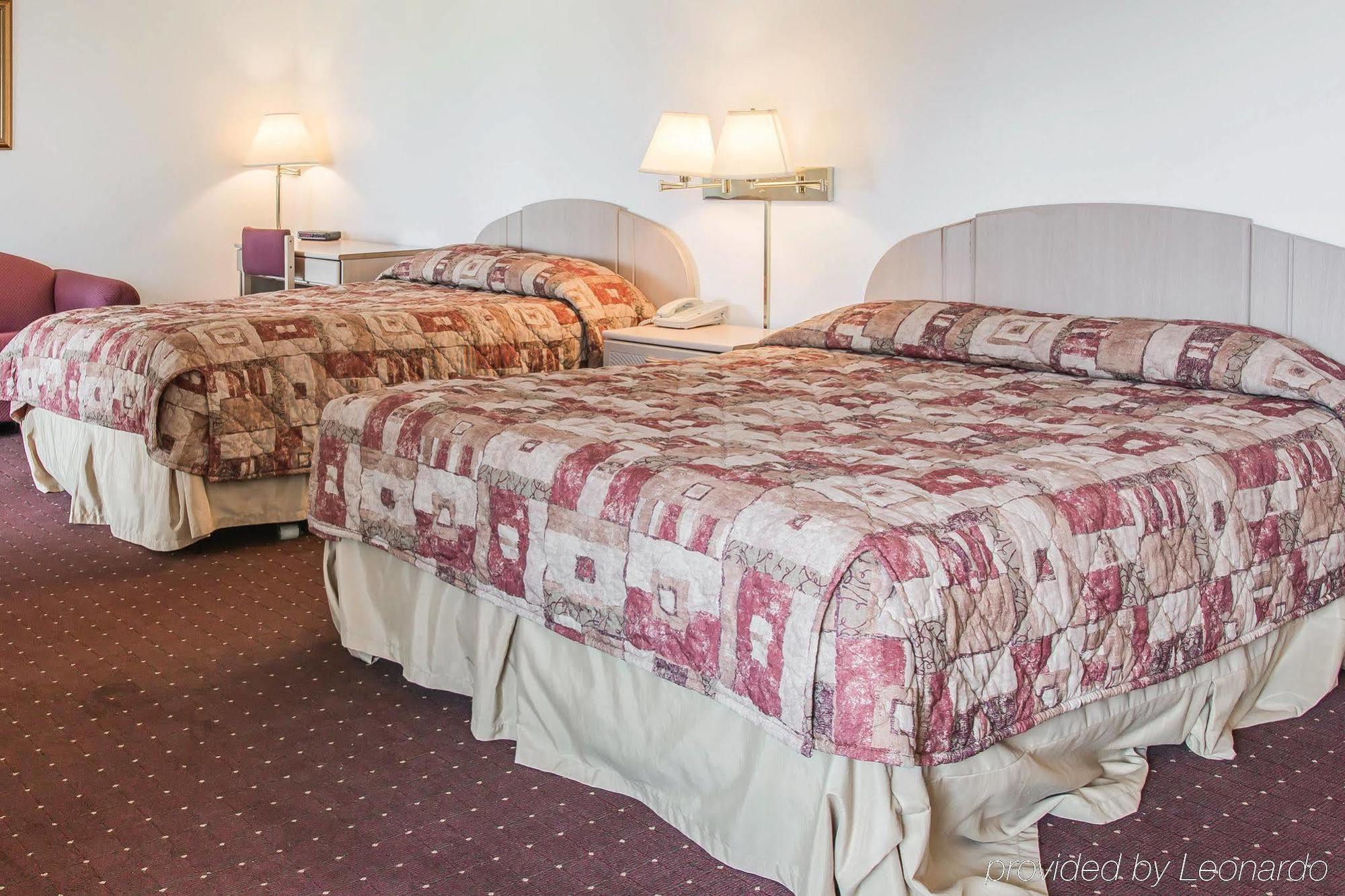 Econo Lodge Central Midland Luaran gambar